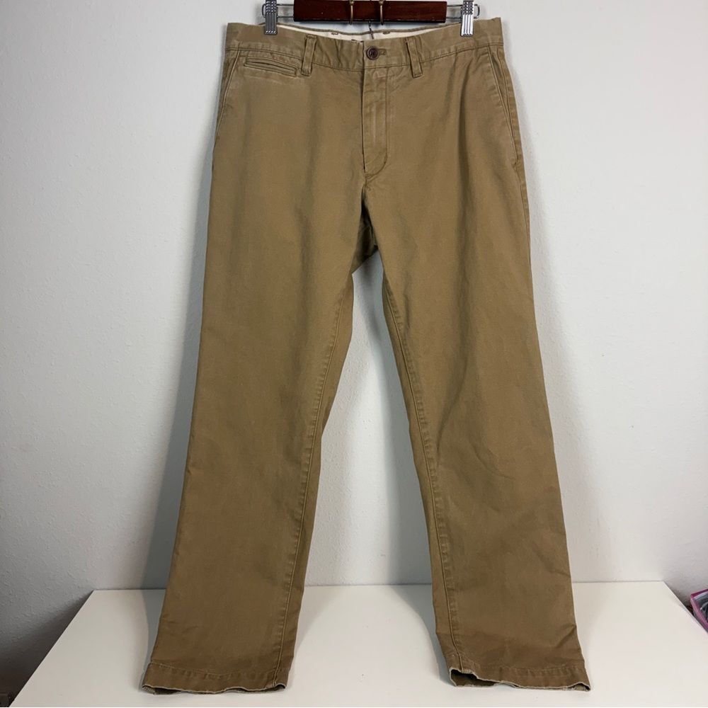 Banana Republic Vintage Straight Khaki Chinos 33x32